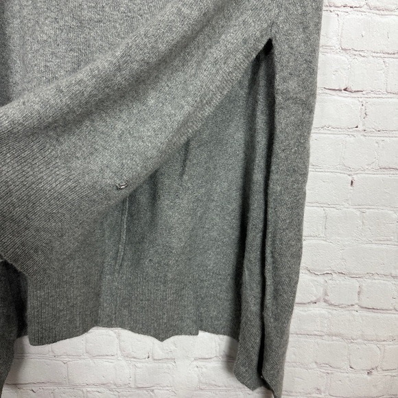 Lauren Ralph Lauren Lambswool blend Poncho Sweater Cape gray Womens One Size - Picture 4 of 5